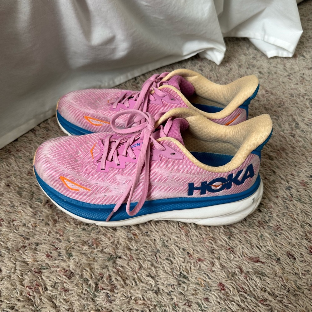 Pink Hoka Clifton 9